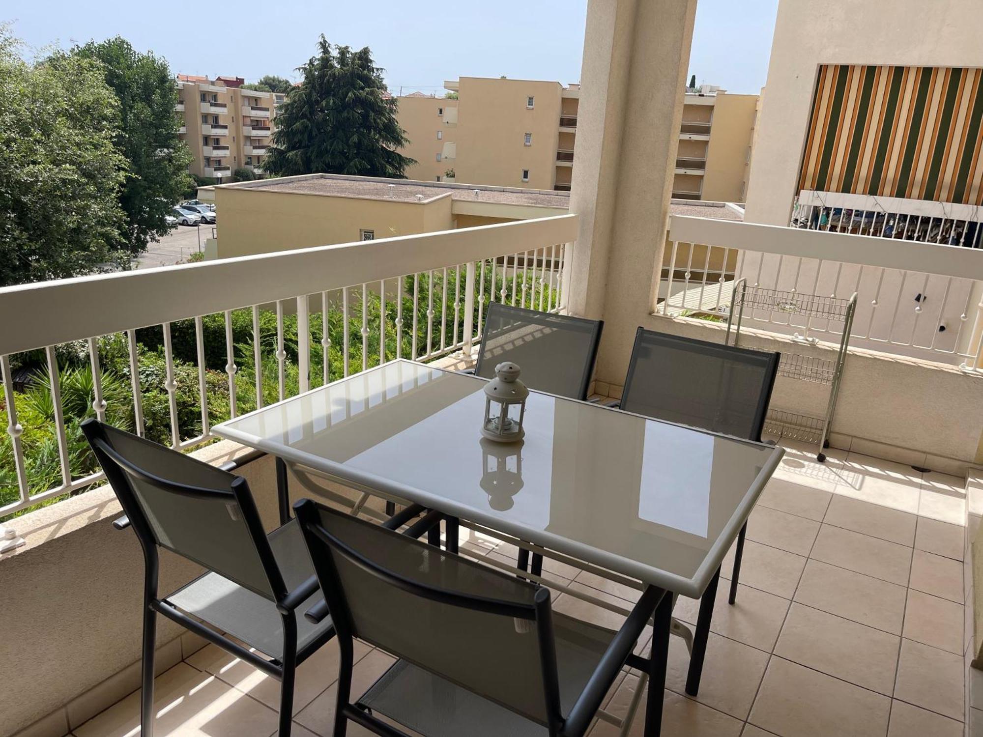 Renoir Appartement กาญเนอ-ซูร์-แมร์ ภายนอก รูปภาพ